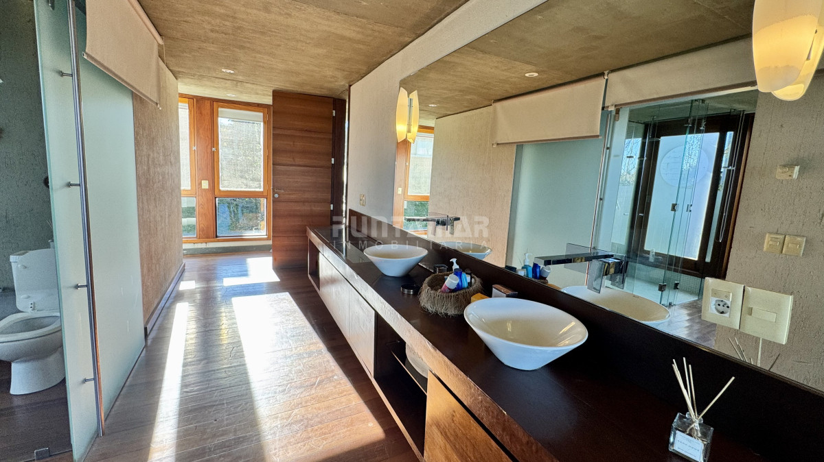 Casa ID.212719 - ALQUILER  CASA DE 4 DORMITORIOS  EN EN EL CHORRO  CON PISCINA