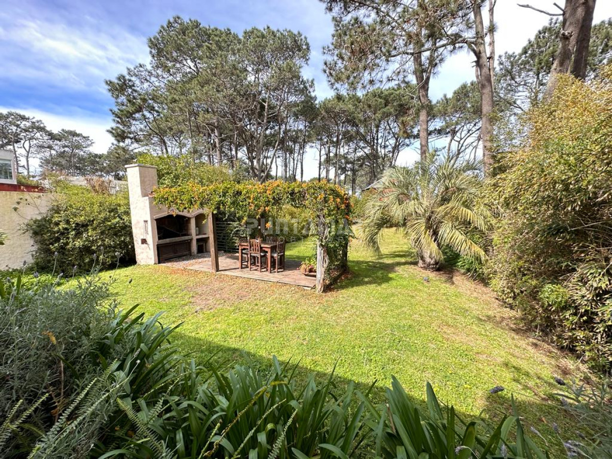 Casa ID.213069 - HERMOSA CASA DE 4 DORMITORIOS EN EL BOSQUE DE MONTOYA 