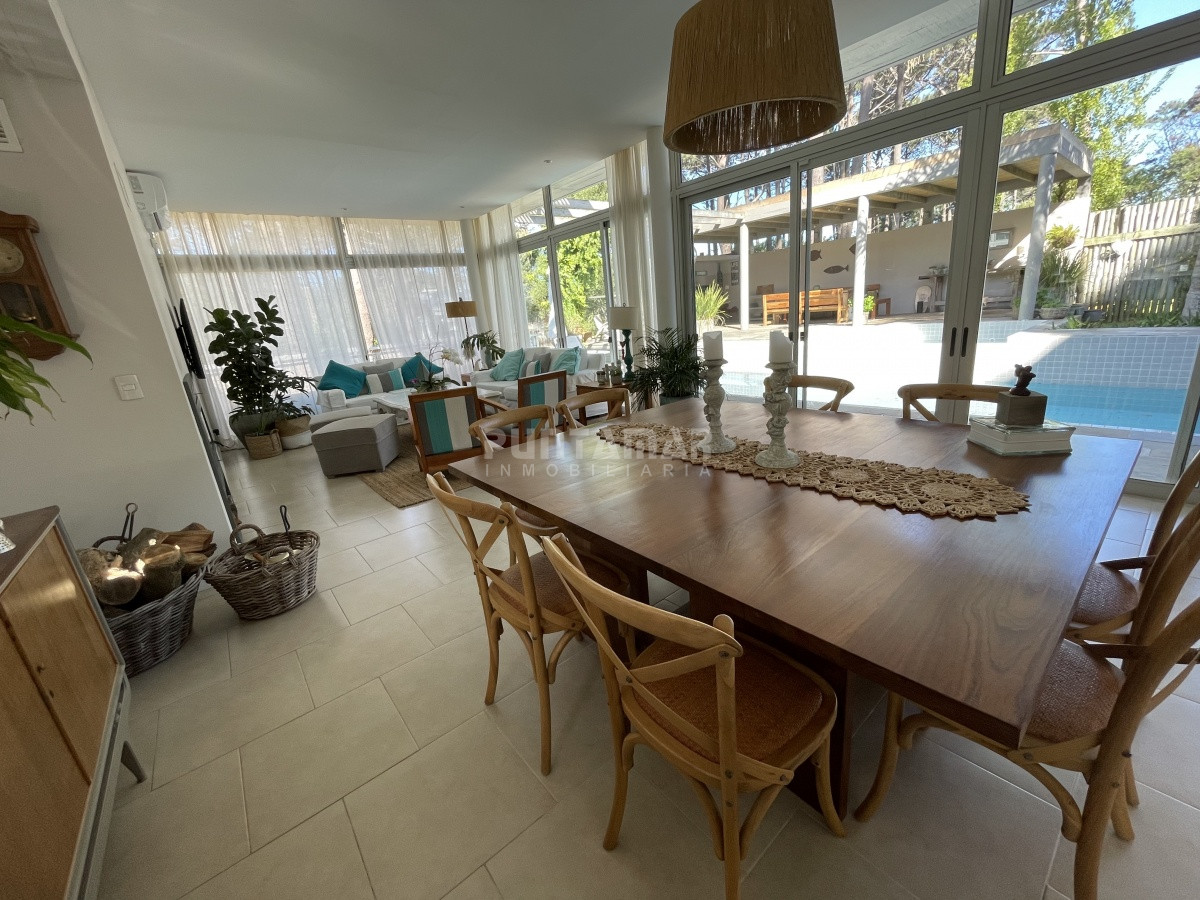 Casa ID.212480 - VENTA DE CASA 4 DORMITORIOS EN MONTOYA