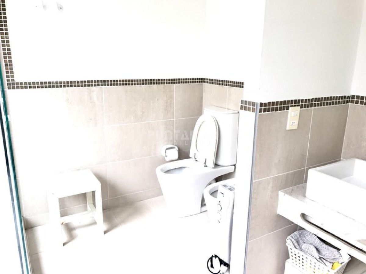 Casa ID.210933 - Casa en alquiler en La Barra, 4 dormitorios, piscina