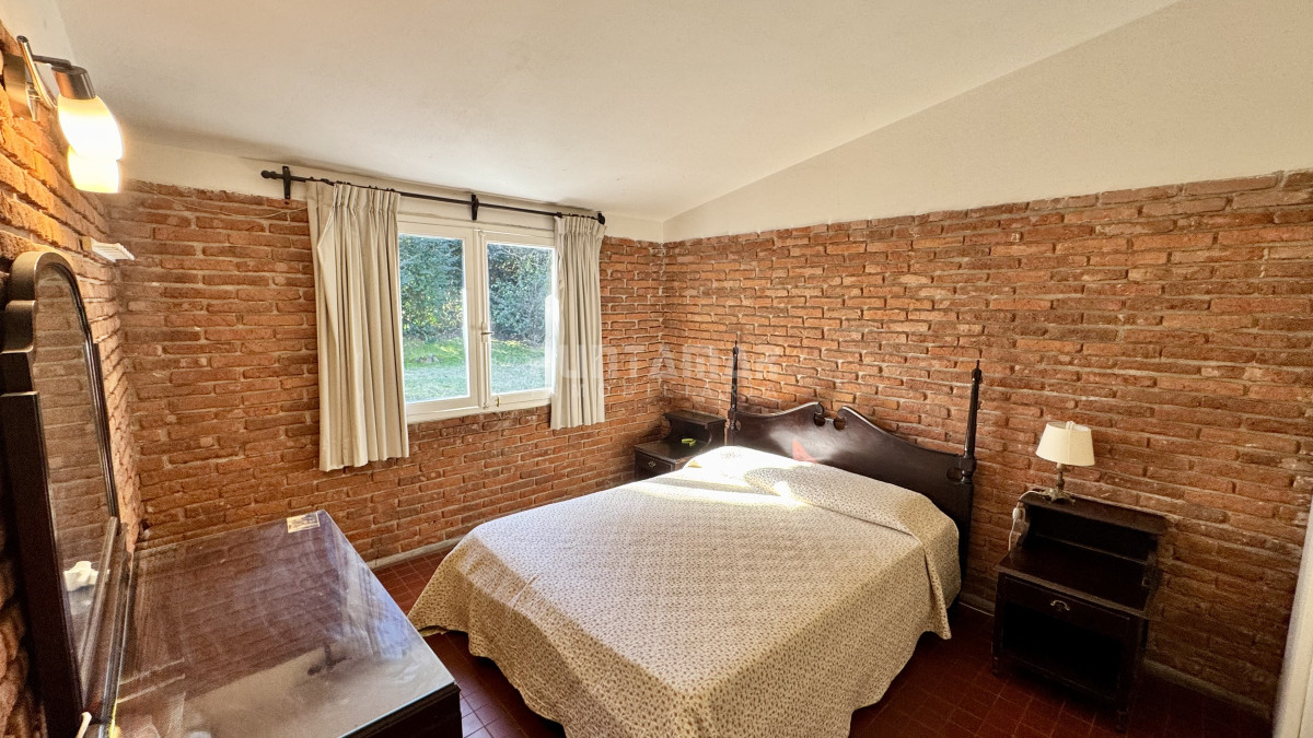 Casa ID.213710 - ALQUILER HERMOSO CHALET DE 4 DORMITORIOS A 900 MTS DEL MAR