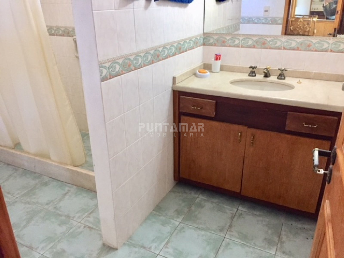 Casa ID.210621 - ALQUILER CASA DE 5 DORMIS CON PISCINA