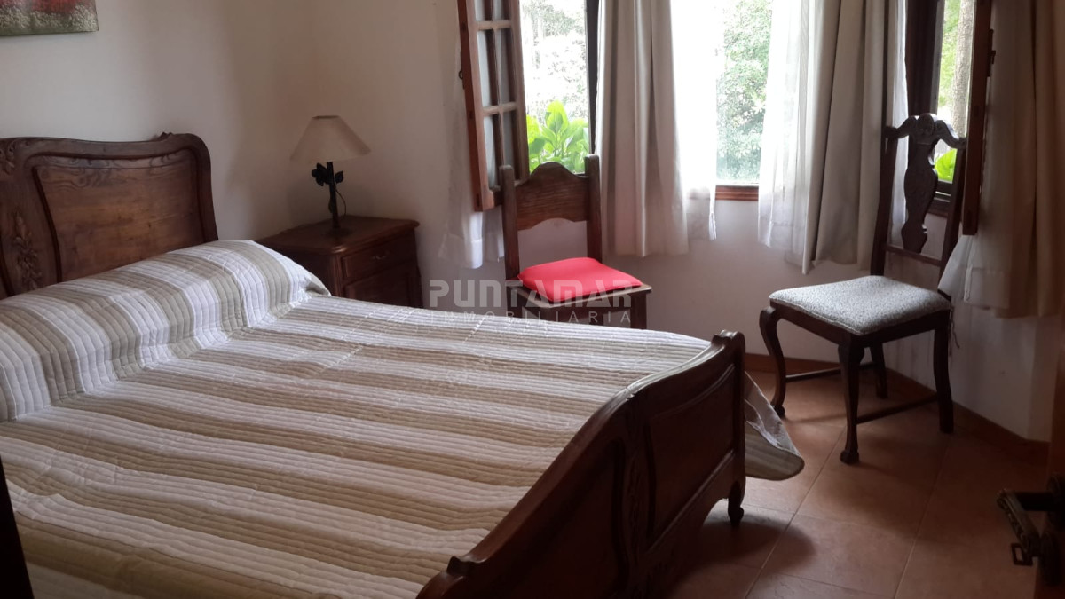 Casa ID.210621 - ALQUILER CASA DE 5 DORMIS CON PISCINA