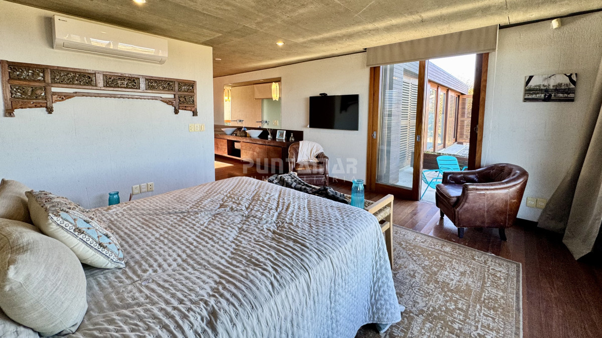 Casa ID.212719 - ALQUILER  CASA DE 4 DORMITORIOS  EN EN EL CHORRO  CON PISCINA