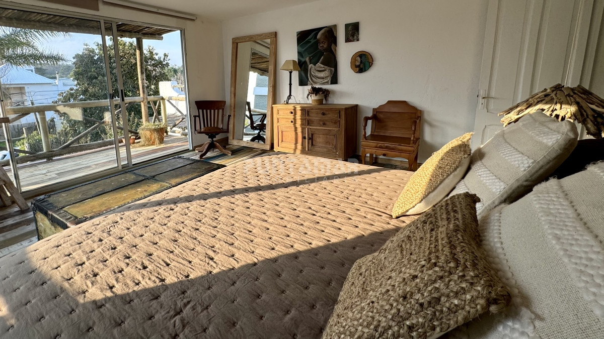 Casa ID.213291 - MUY LINDA CASA A METROS DEL MAR EN EL CORAZON DE LA BARRA 