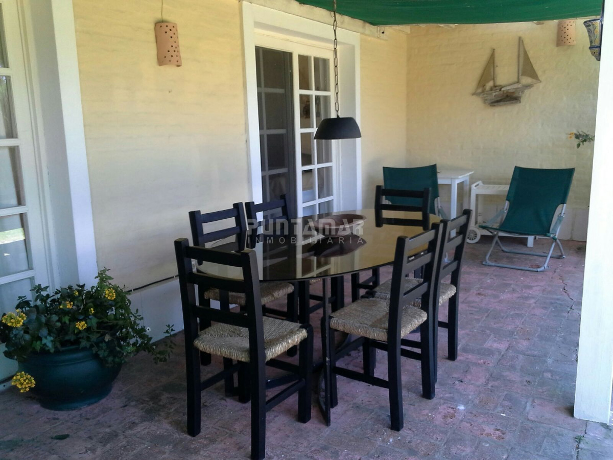 Casa ID.210900 - ALQUILER HERMOSA CASA EN LA BARRA A POCAS CUADRAS DEL MAR 