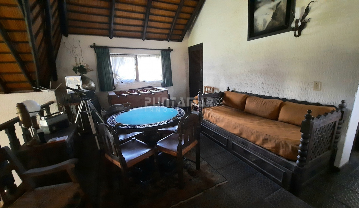 Casa ID.210626 - Casa de 4 dormitorios con piscina en San Rafael