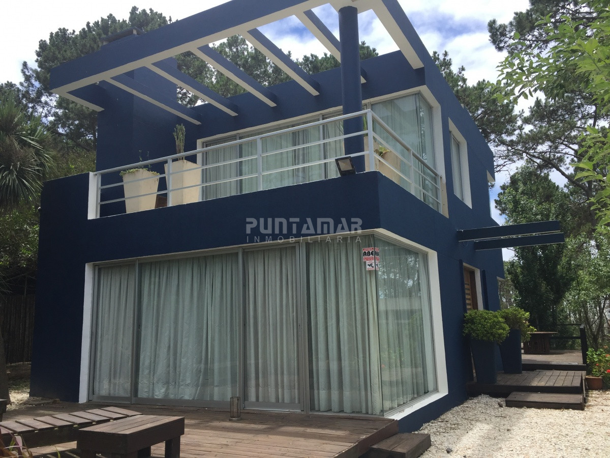 Casa ID.210811 - ALQUILER MODERNA CASA EN MONTOYA