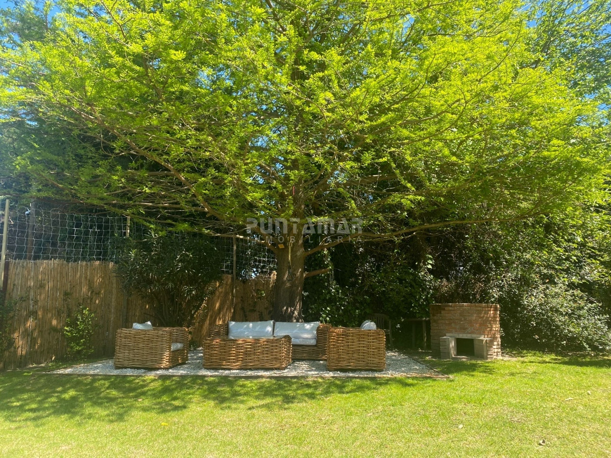 Casa ID.212158 - CASA DE 5 DORMITORIOS CON PISCINA EN PUNTA DEL ESTE!
