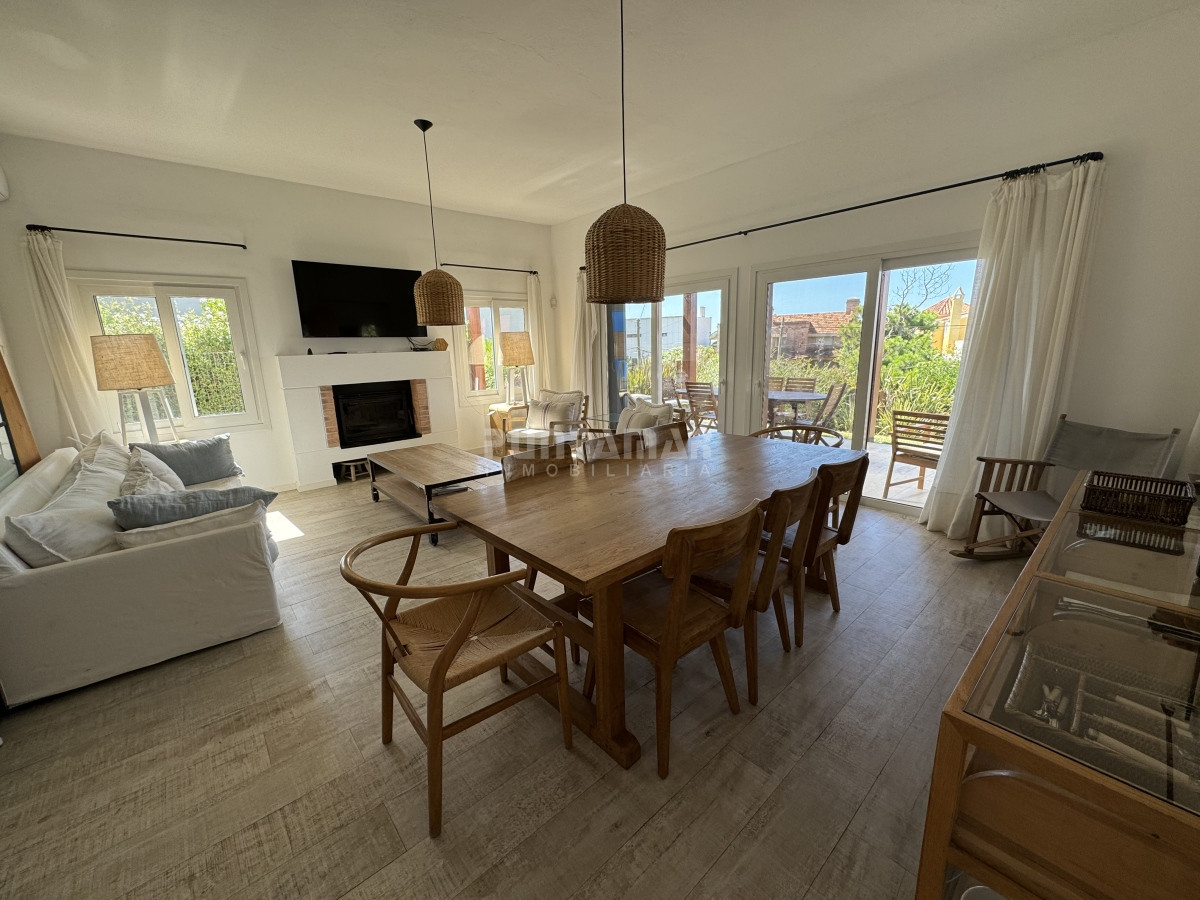 Casa ID.210767 - Casa en alquiler en Montoya, La Barra, 4 dormitorios 