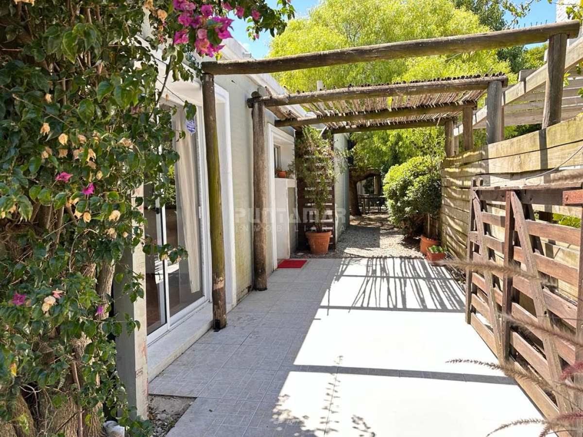 Casa ID.210240 - ALQUILER ANUAL EN LA BARRA 3 DORMITORIOS