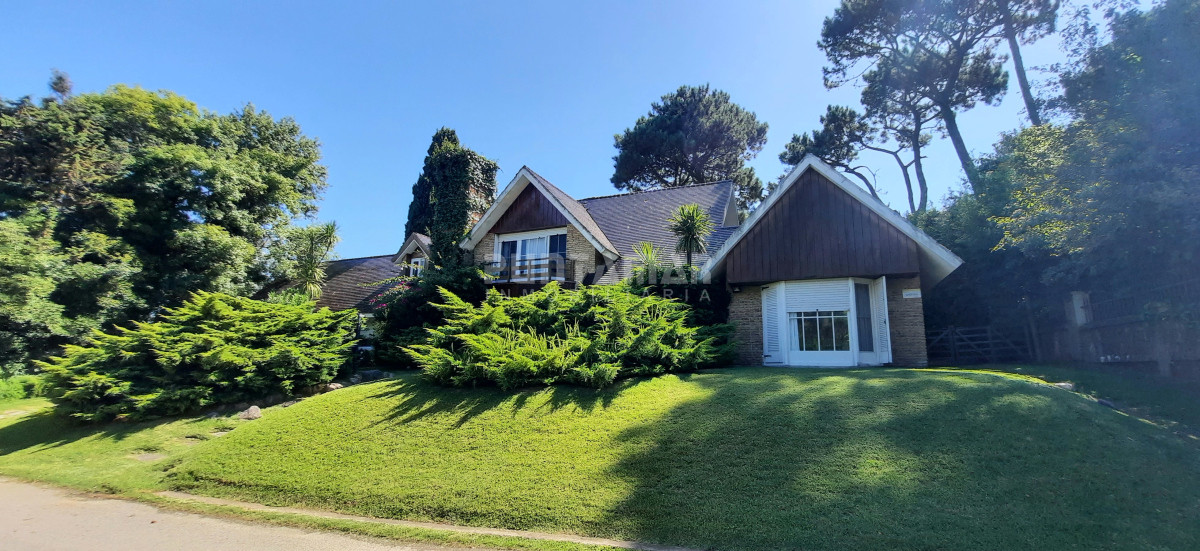 Casa ID.213576 - IMPORTANTE CASA DE 2 PLANTAS EN LA MANSA