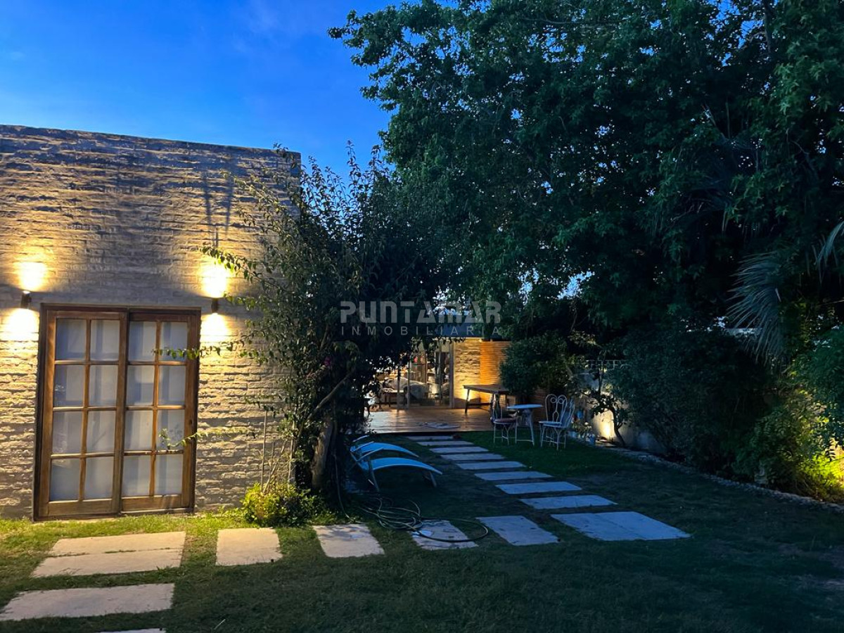 Casa ID.213208 - MUY LINDA CASA DE 3 DORMITORIOS EN ALQUILER EN LA BARRA 