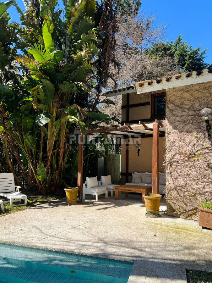 Casa ID.212432 - ALQUILER  CASA DE 3 DORMITORIOS EN SUITE EN SAN RAFAEL CON PISCINA