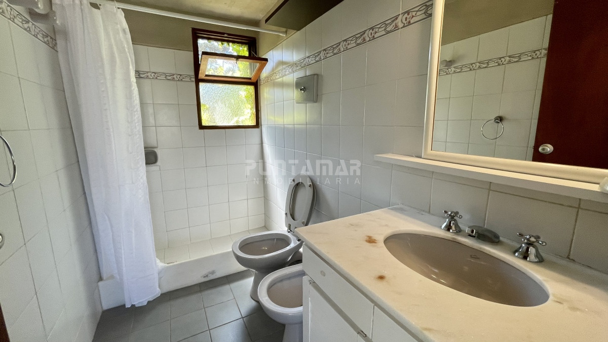 Casa ID.213125 - ALQUILER DE CASA 4 DORMITORIOS EN MONTOYA