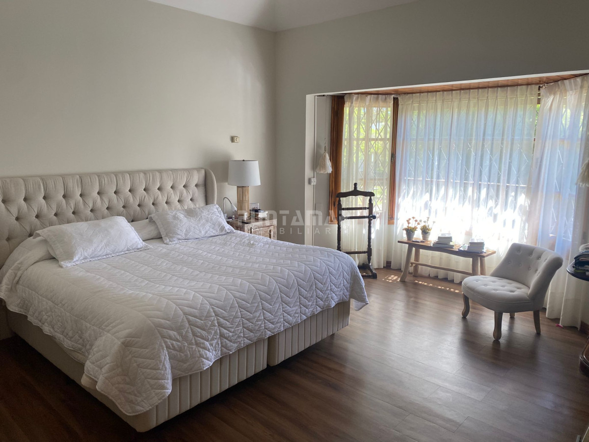 Casa ID.212158 - CASA DE 5 DORMITORIOS CON PISCINA EN PUNTA DEL ESTE!