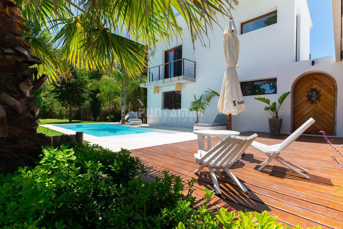 Casa ID.213219 - Casa en La Barra con piscina climatizada en alquiler