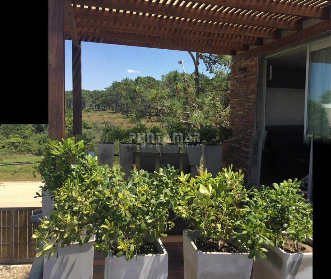 Casa ID.211105 - MODERNA CASA DE 4 DORMITORIOS EN EL CORAZON DE MANANTIALES 