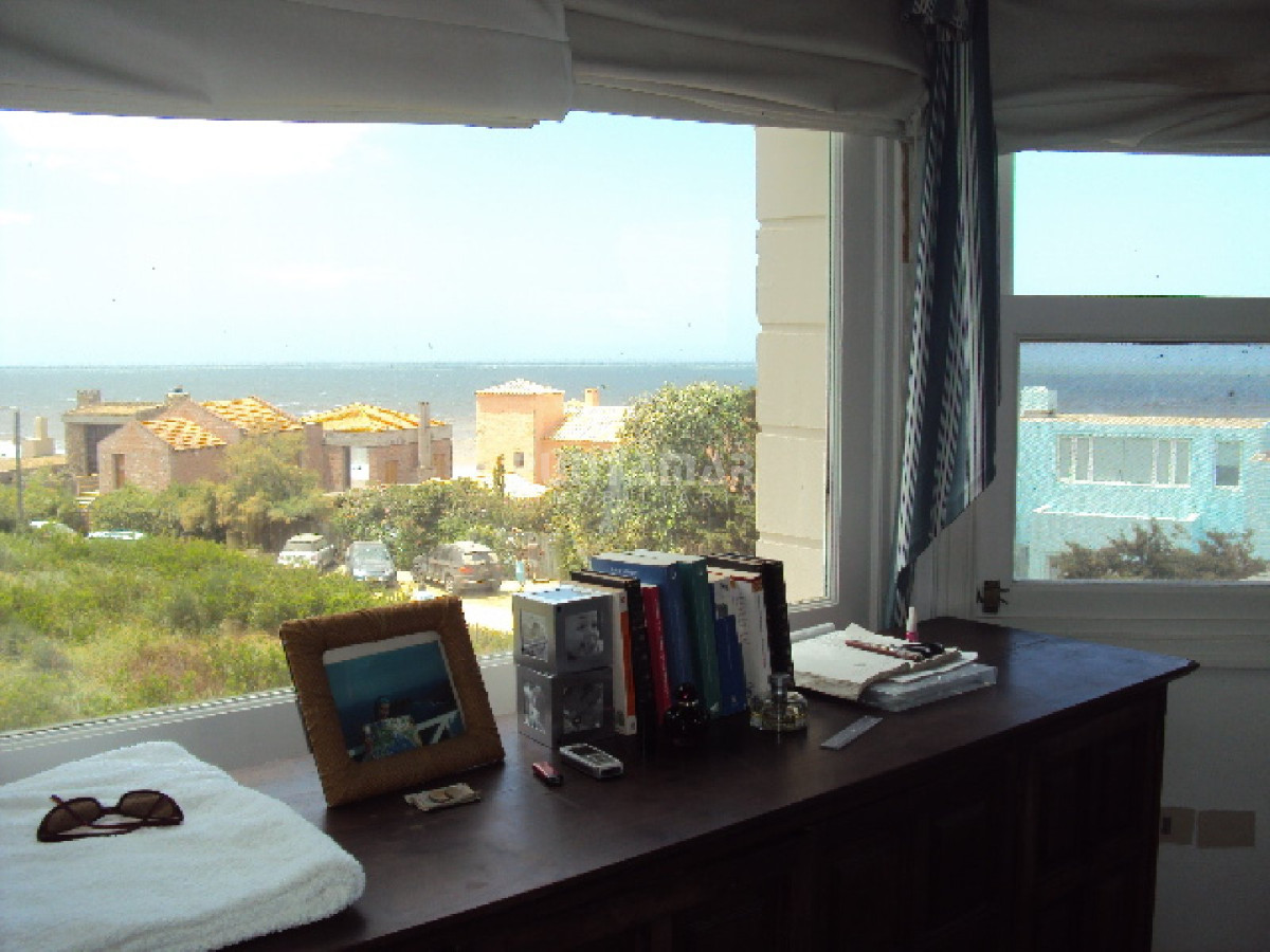 Casa ID.211703 - Casa en Punta Piedras, Manantiales, 4 dormitorios y piscina