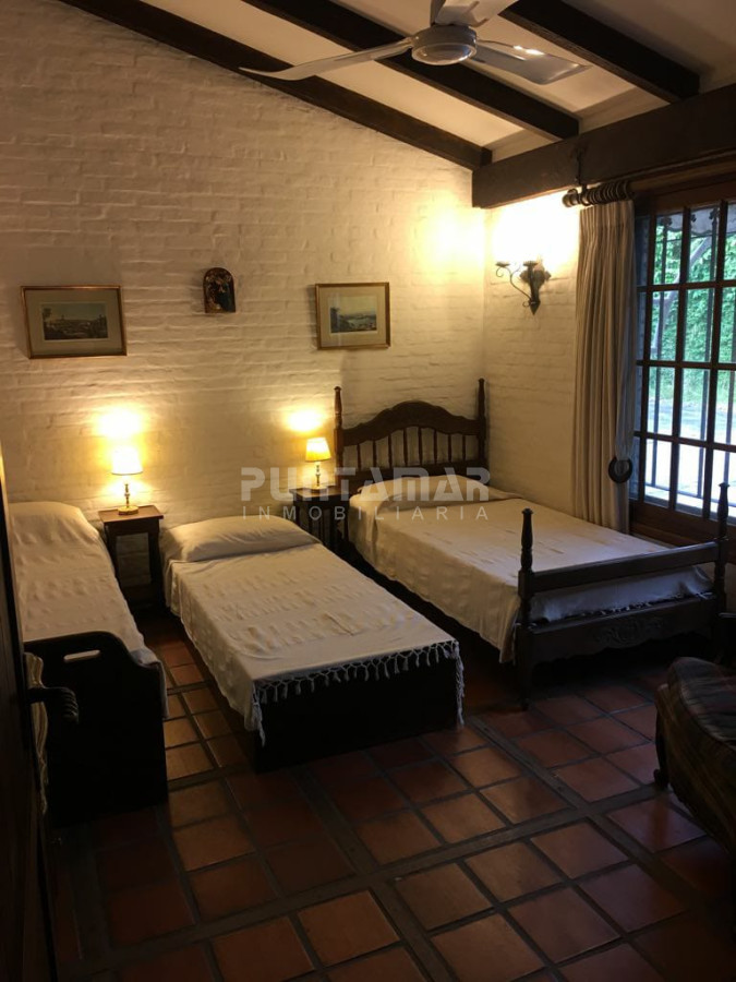 Casa ID.212425 - CHALET DE 4 DORMITORIOS EN PARADA 7 DE LA MANSA