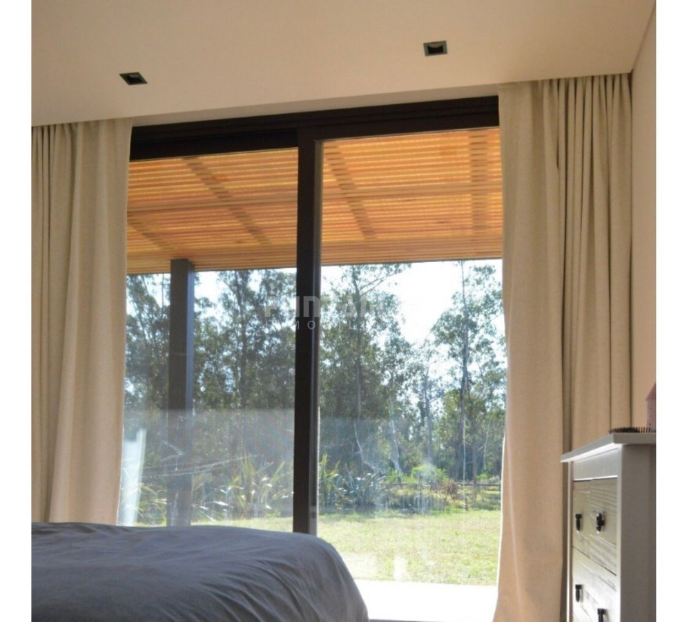 Casa ID.212843 - MODERNA CASA DE 3 DORMITORIOS EN ALQUILER EN BARRIO CERRADO POLO DEL ESTE