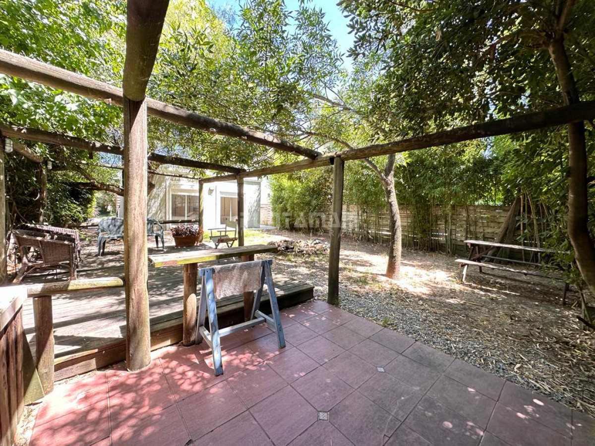 Casa ID.210240 - ALQUILER ANUAL EN LA BARRA 3 DORMITORIOS