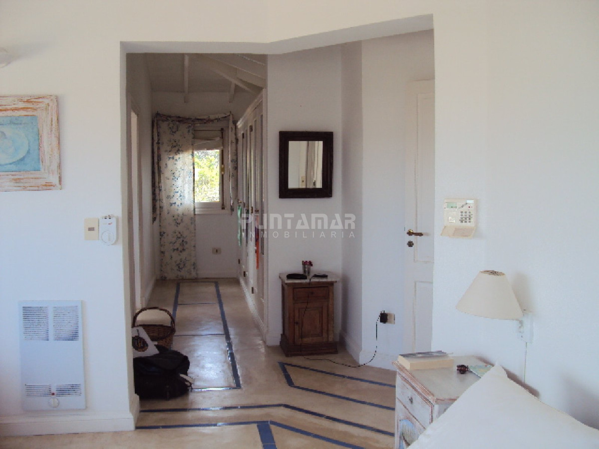 Casa ID.211703 - Casa en Punta Piedras, Manantiales, 4 dormitorios y piscina