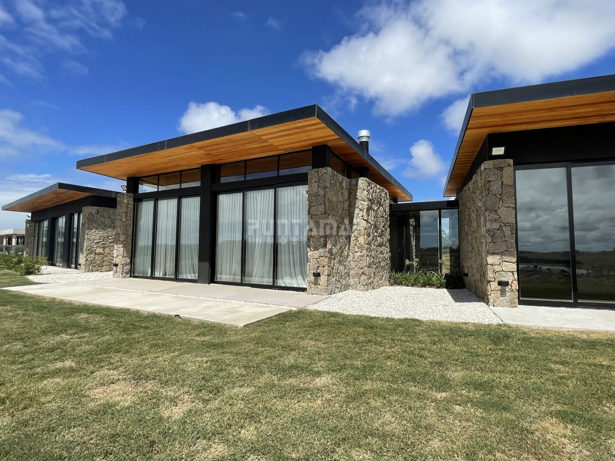 Casa ID.212882 - Casa en venta y alquiler en Pueblo Mio