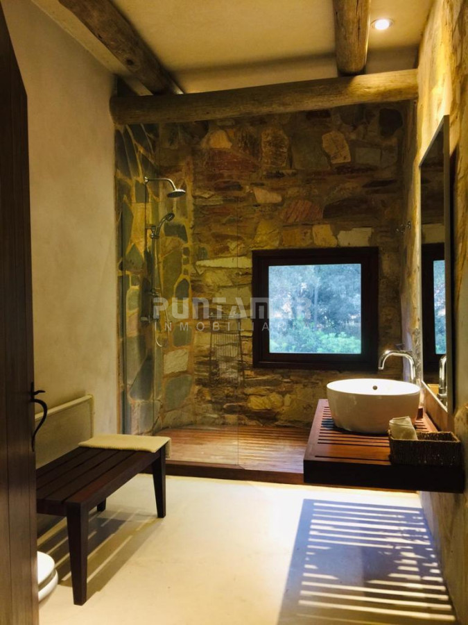 Casa ID.212858 - IMPORTANTE CASA EN CHACRA UBICADA EN RINCON DEL INDIO