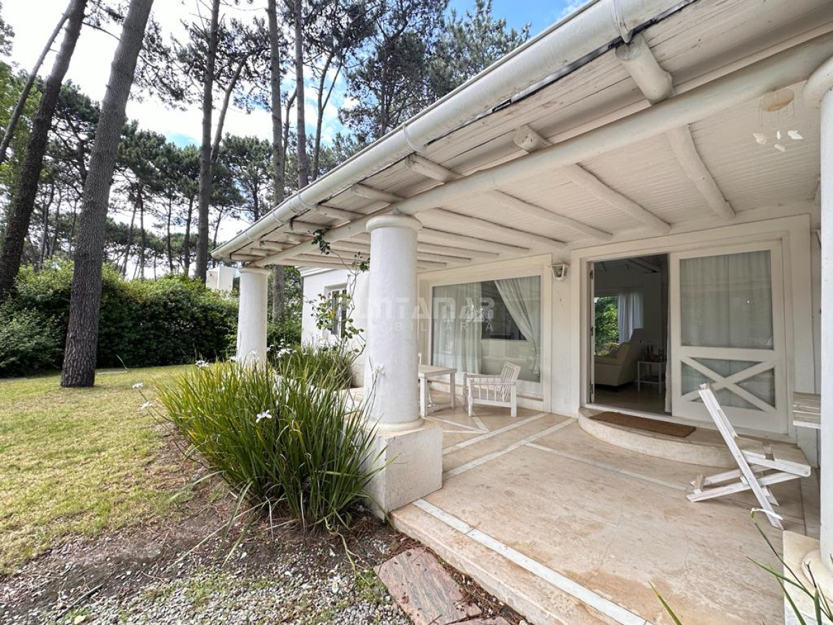 Casa ID.213173 - ALQUILER MUY LINDA CASA DE 4 DORMITORIOS EN MANANTIALES