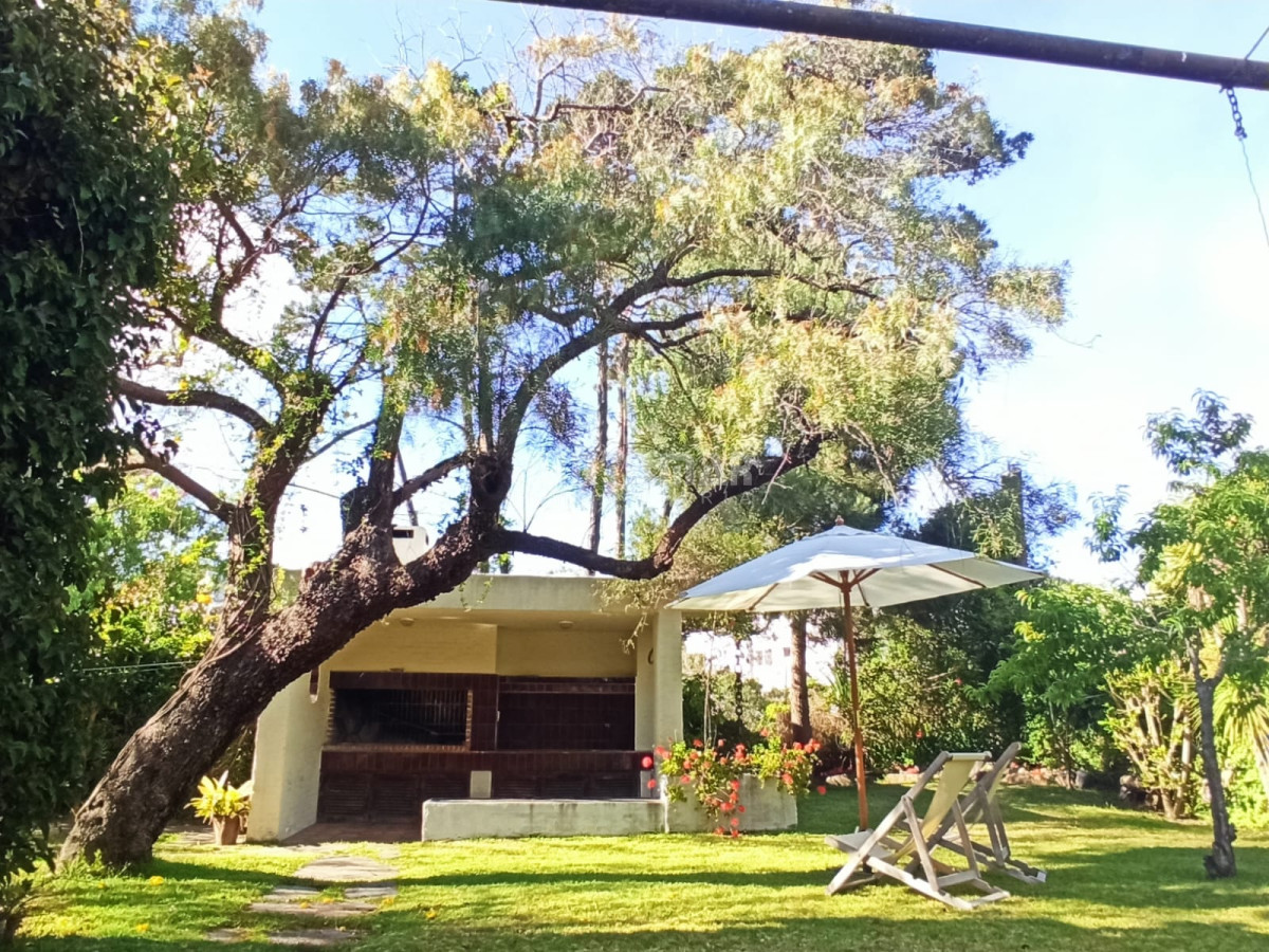 Casa ID.210662 - CASA DE 4 DORMITORIOS CON PISCINA