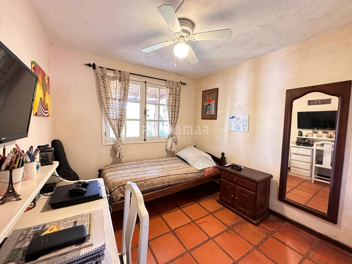 Casa ID.213069 - HERMOSA CASA DE 4 DORMITORIOS EN EL BOSQUE DE MONTOYA 