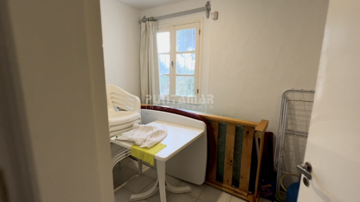 Casa ID.213702 - ALQUILER  CASA 4 DORMITORIOS  EN EL CORAZON DE LA BARRA