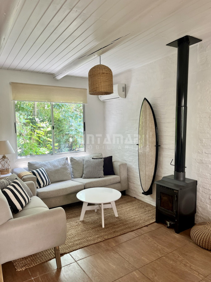 Casa ID.213520 - ALQUILER CASA PLAYERA DE 2 DORMITORIOS A POCOS CUADRAS DEL CENTRO DE LA BARRA