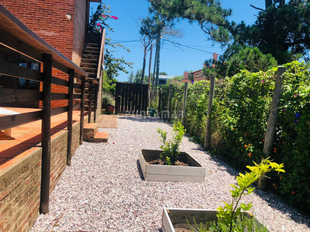 Casa ID.213457 - HERMOSA CASA DE 3 DORMIS A PASOS DEL MAR EN EL CORAZON DE MONTOYA