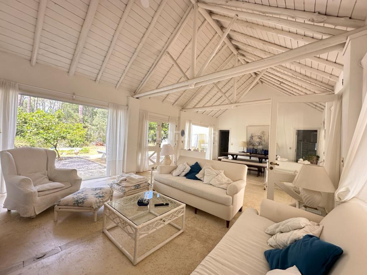 Casa ID.213173 - ALQUILER MUY LINDA CASA DE 4 DORMITORIOS EN MANANTIALES