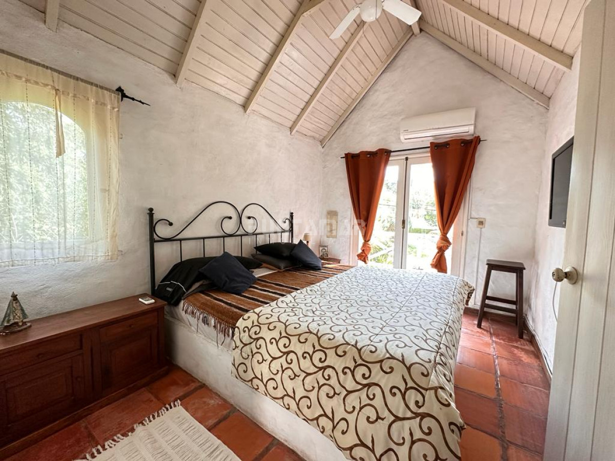 Casa ID.213069 - HERMOSA CASA DE 4 DORMITORIOS EN EL BOSQUE DE MONTOYA 