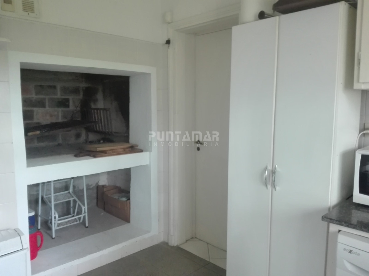 Casa ID.210900 - ALQUILER HERMOSA CASA EN LA BARRA A POCAS CUADRAS DEL MAR 