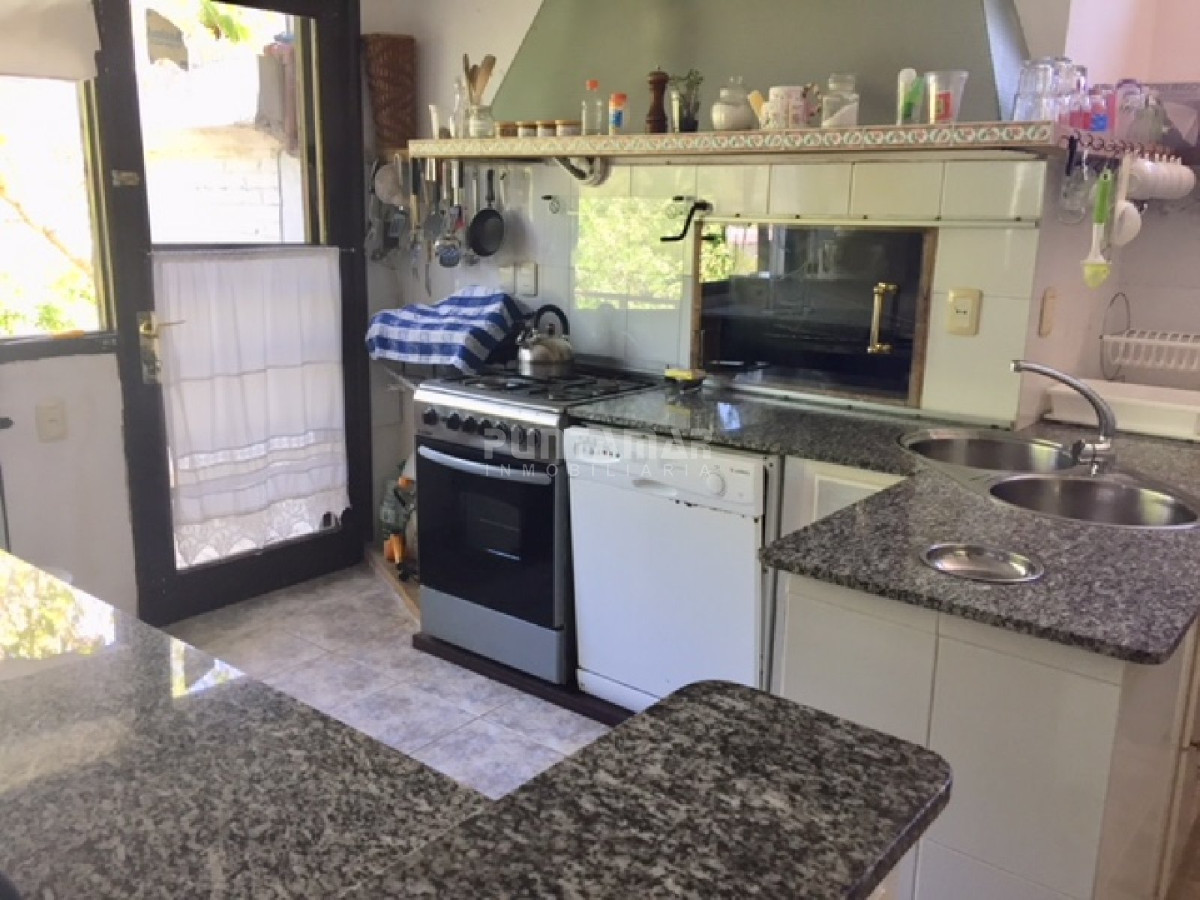 Casa ID.211724 - VENTA DE CASA EN SAN RAFAEL  6 DORMITORIOS 