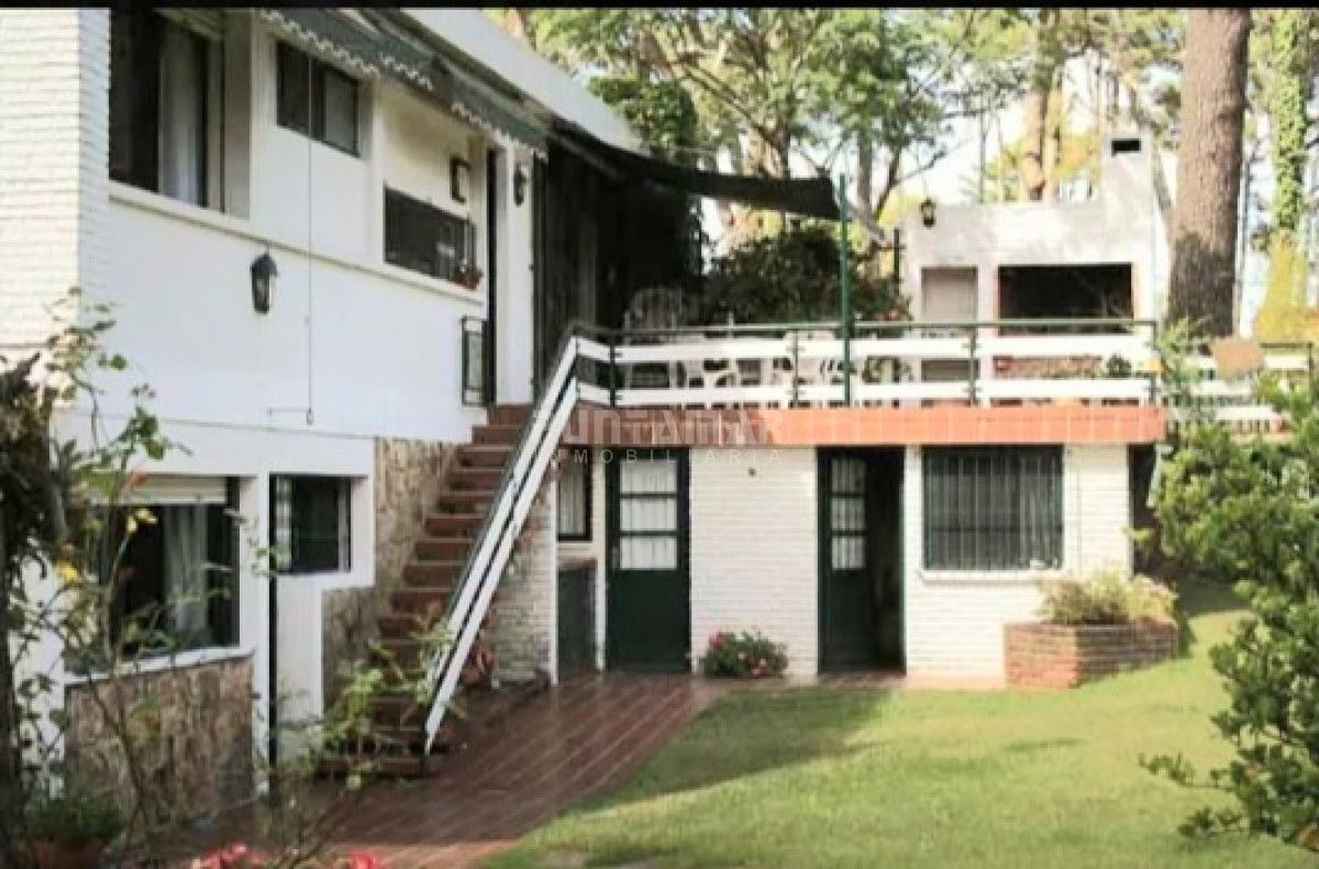 Casa ID.210337 - CASA DE 2 PLANTAS CON 4 DORMITORIOS EN LA MANSA