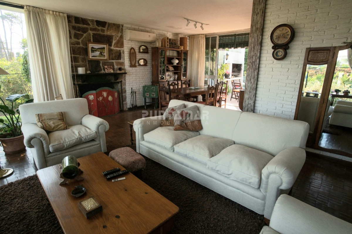 Casa ID.210337 - CASA DE 2 PLANTAS CON 4 DORMITORIOS EN LA MANSA