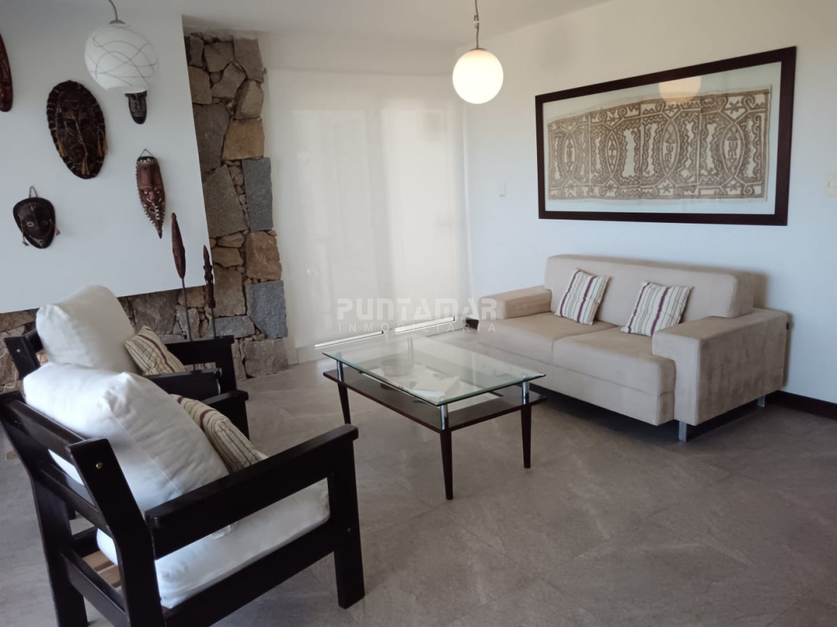 Casa ID.210977 - ALQUILER DE CASA EN MONTOYA 3 DORMITORIOS CON PISCINA