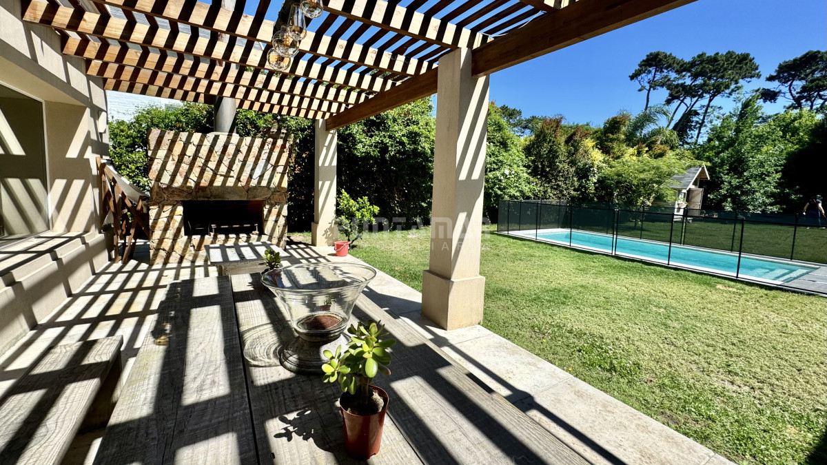 Casa ID.213497 - ESPECTACULAR CASA DE 4 DORMITORIOS EN SUITE EN BARRIO PRIVADO DE PUNTA DEL ESTE