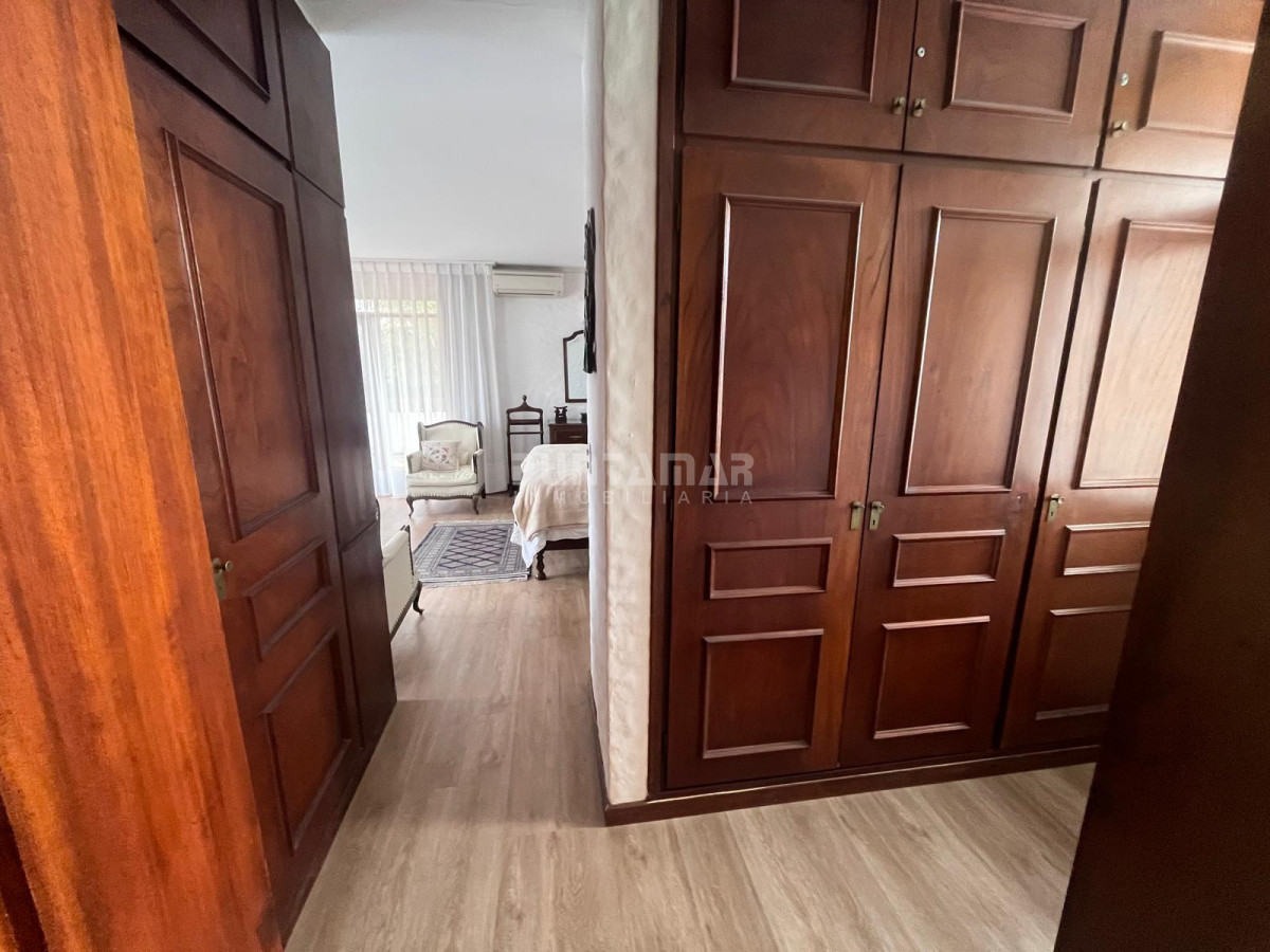 Casa ID.213444 - HERMOSA CASA DE 5 DORMS EN PARADA 10 PLAYA MANSA