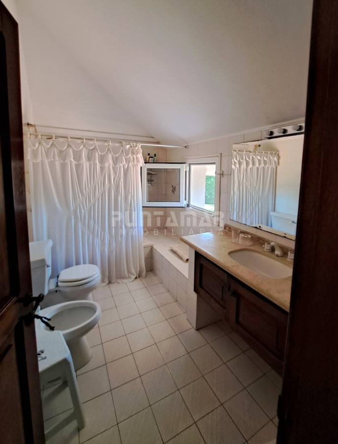 Casa ID.212912 - IMPORTANTE CASA DE 2 PLANTAS  
