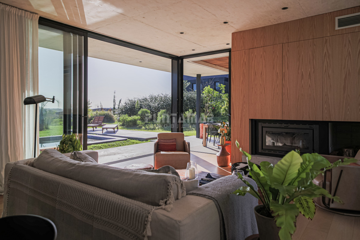 Casa ID.213739 - Casa en alquiler en Pueblo Mio