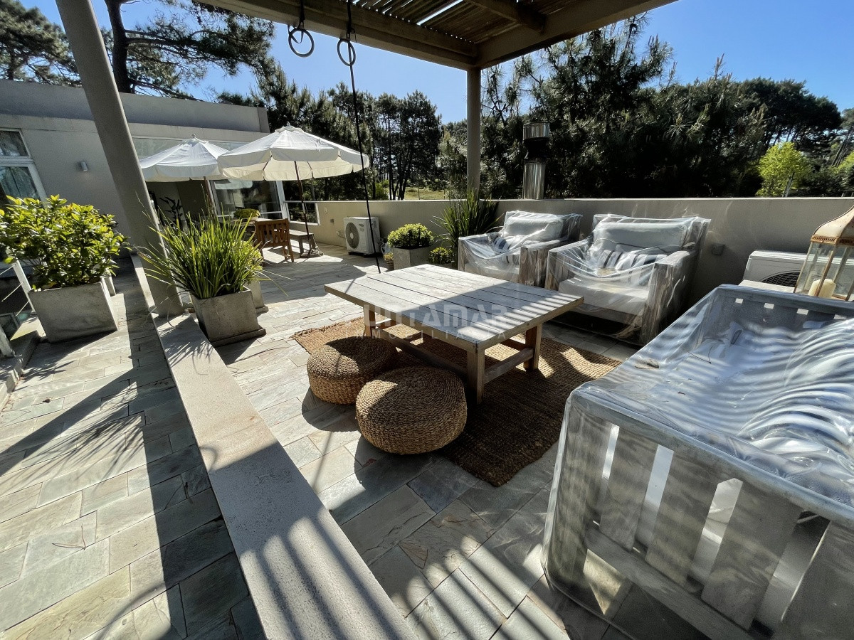 Casa ID.212480 - VENTA DE CASA 4 DORMITORIOS EN MONTOYA