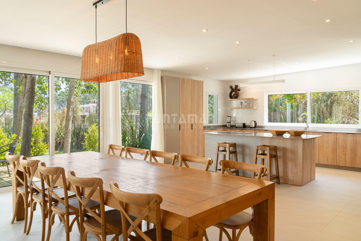 Casa ID.213742 - Casa en alquiler en La Barra con piscina