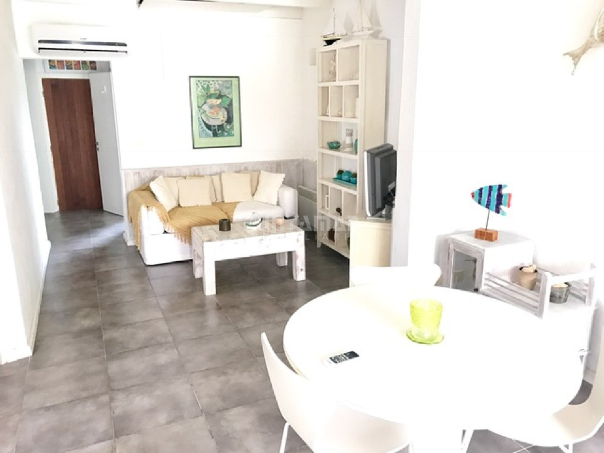 Casa ID.210933 - Casa en alquiler en La Barra, 4 dormitorios, piscina