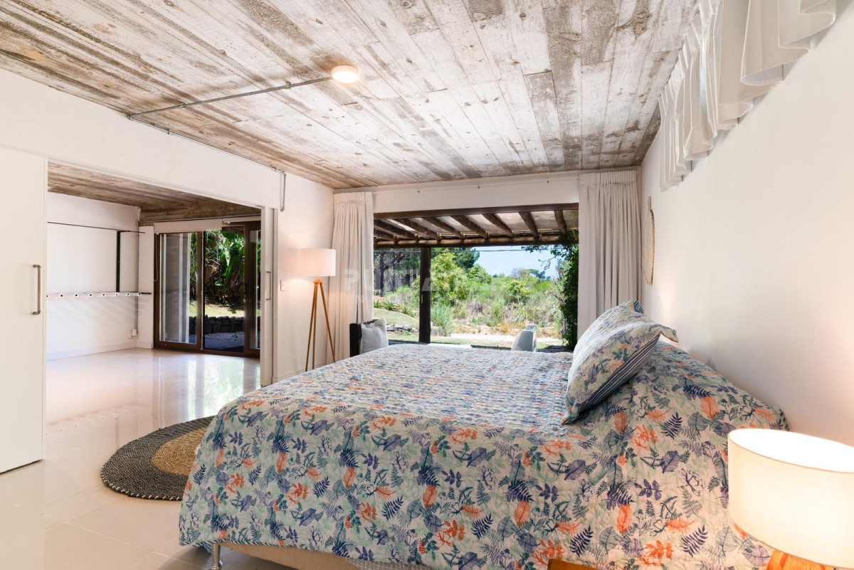 Casa ID.213219 - Casa en La Barra con piscina climatizada en alquiler